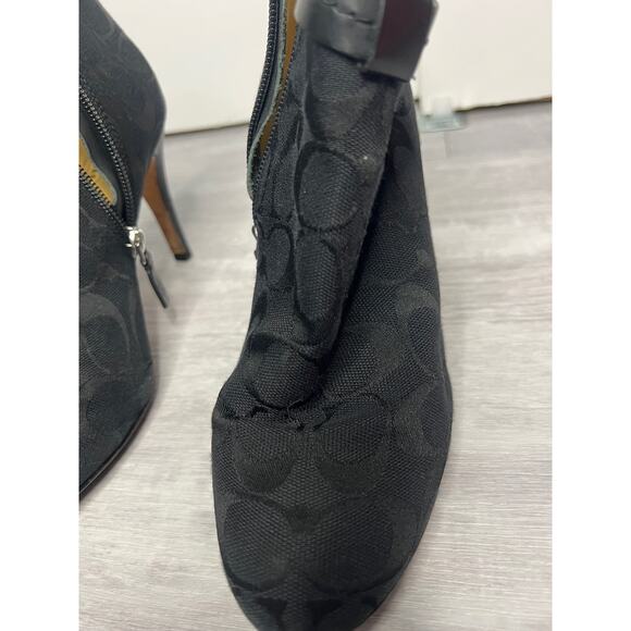 Authentic coach size 6.5 black heeled ankle bootie with silver accent buckle - Picture 3 of 10